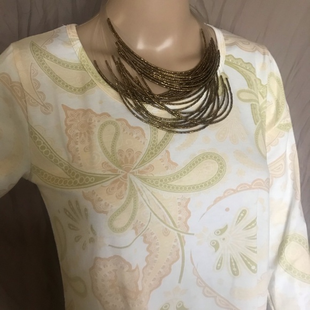 LuLaroe Long Sleeve Paisley Design Lynnae Shirt Size Small